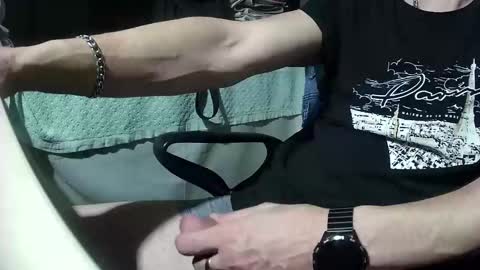 Snapshot of pajero1271 chatting on December 2025 07:10:01 PM pajero1271 online show from December 2025 07:10:01 PM