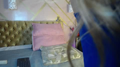 Paloma  online show from January 2025 05:19:01 AM
