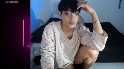 Snapshot of papi_mami_live_ chatting on November 2025 02:44:01 AM papi_mami_live_ online show from November 2025 02:44:01 AM