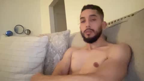 Snapshot of papicubano_guapo23cm chatting on December 2024 05:38:02 AM papicubano_guapo23cm online show from December 2024 05:38:02 AM