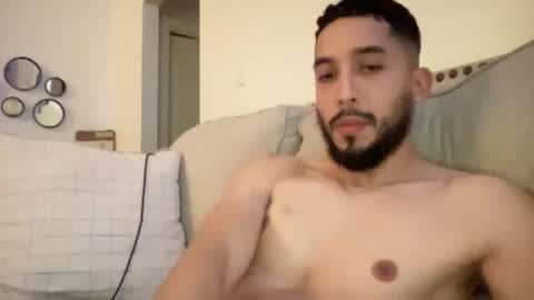 Snapshot of papicubano_guapo23cm chatting on February 2025 06:24:01 AM papicubano_guapo23cm online show from February 2025 06:24:01 AM