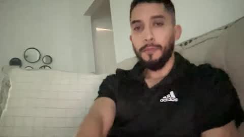 Snapshot of papicubano_guapo23cm chatting on February 2025 02:15:02 PM papicubano_guapo23cm online show from February 2025 02:15:02 PM