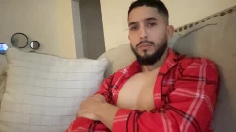 Snapshot of papicubano_guapo23cm chatting on February 2025 01:35:02 PM papicubano_guapo23cm online show from February 2025 01:35:02 PM