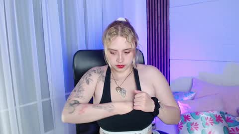 Lizz  online Monday to Saturday from 9pm to 5am Colombia time online show from January 2025 03:26:01 AM