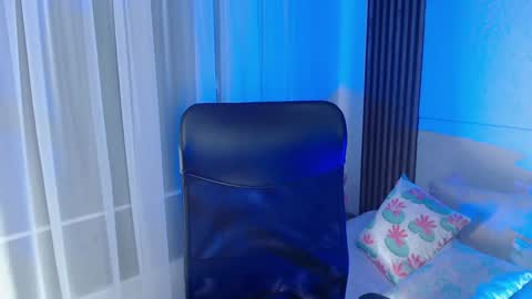 Lizz  online Monday to Saturday from 9pm to 5am Colombia time online show from February 2025 02:44:02 AM