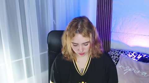 Lizz  online Monday to Saturday from 9pm to 5am Colombia time online show from February 2025 02:24:02 AM