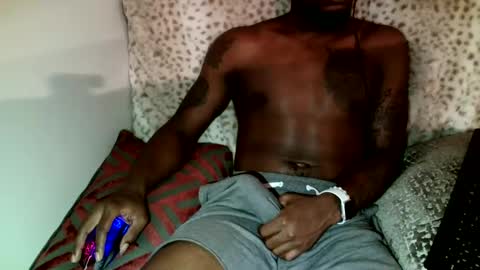 Snapshot of parlaytellio chatting on December 2024 10:47:01 PM Parlay Tellio online show from December 2024 10:47:01 PM