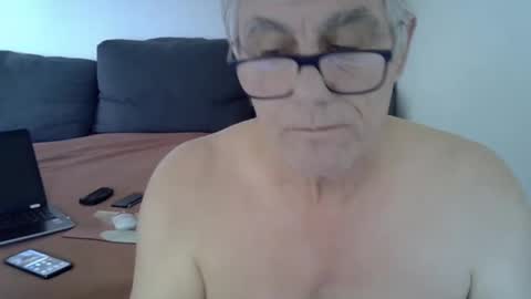 patrick5275 online show from December 2024 01:11:01 PM