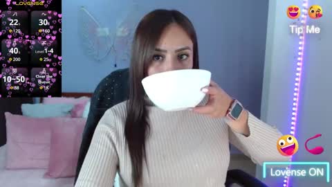 Snapshot of paulina_galvis2700 chatting on January 2025 03:47:02 PM paulina online show from January 2025 03:47:02 PM