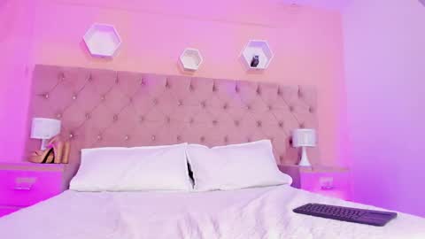 Paulina Belle online show from December 2024 09:07:02 AM