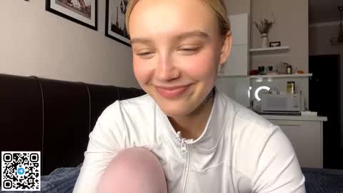 Snapshot of paztumminello chatting on October 2025 01:23:02 PM Lola online show from October 2025 01:23:02 PM