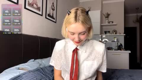 Snapshot of paztumminello chatting on October 2025 04:19:02 PM Lola online show from October 2025 04:19:02 PM