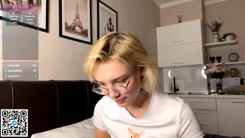 Snapshot of paztumminello chatting on November 2025 04:06:02 PM Lola online show from November 2025 04:06:02 PM