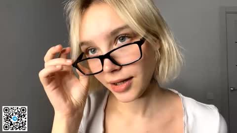 Snapshot of paztumminello chatting on November 2025 02:50:02 PM Lola online show from November 2025 02:50:02 PM