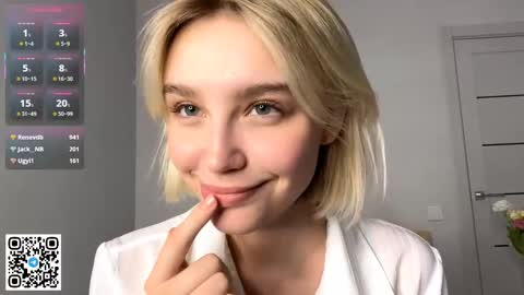 Snapshot of paztumminello chatting on November 2025 03:24:02 PM Lola online show from November 2025 03:24:02 PM