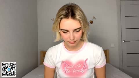 Snapshot of paztumminello chatting on December 2025 03:32:02 PM Lola online show from December 2025 03:32:02 PM