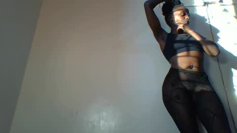 Snapshot of peachy_ebony chatting on November 2025 02:49:01 PM peachy_ebony online show from November 2025 02:49:01 PM