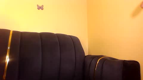 peachie online show from October 2025 04:21:02 AM