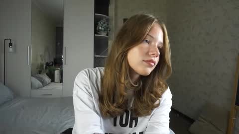 Kate online show from September 2025 02:09:02 PM