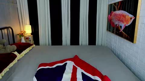 Snapshot of perfectstranger_ chatting on November 2025 02:02:02 AM Chloe online show from November 2025 02:02:02 AM