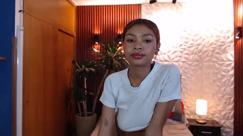 Perla online show from March 2025 06:22:01 PM