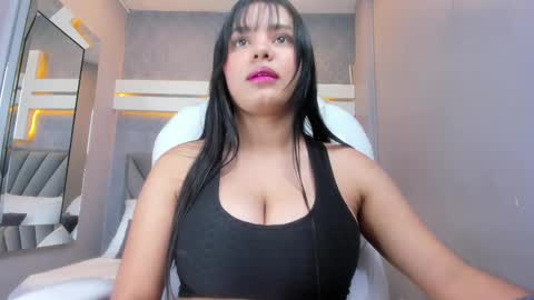 PERLA  online show from February 2025 02:28:02 AM