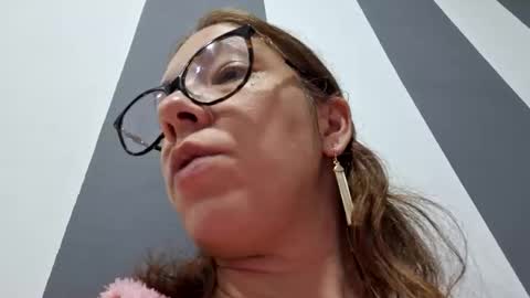 Lisa -  online show from December 2024 06:27:02 PM
