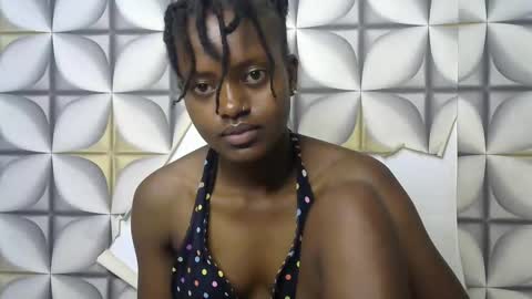 Snapshot of petite_star2 chatting on October 2025 12:13:01 AM petite_star2 online show from October 2025 12:13:01 AM