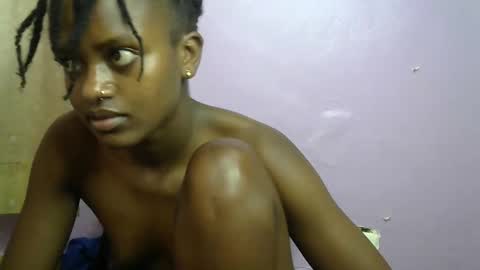 Snapshot of petite_star2 chatting on October 2025 10:25:01 AM petite_star2 online show from October 2025 10:25:01 AM