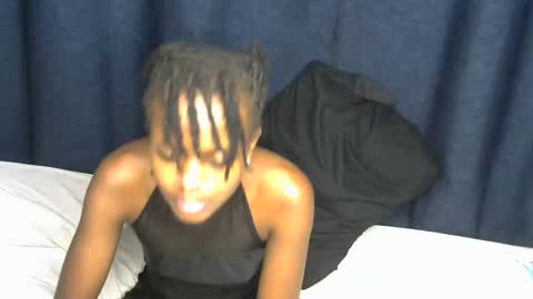 Snapshot of petite_star2 chatting on November 2025 10:43:02 PM petite_star2 online show from November 2025 10:43:02 PM