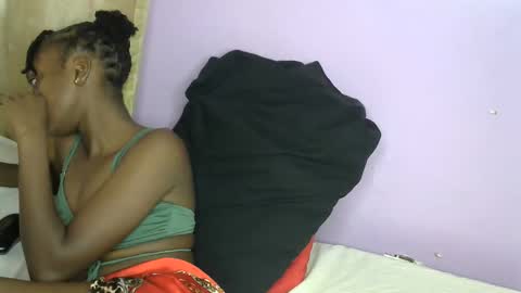 Snapshot of petite_star2 chatting on November 2025 10:36:02 AM petite_star2 online show from November 2025 10:36:02 AM