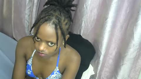 Snapshot of petite_star2 chatting on November 2025 06:46:02 AM petite_star2 online show from November 2025 06:46:02 AM