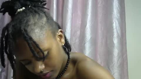 Snapshot of petite_star2 chatting on November 2025 11:24:01 AM petite_star2 online show from November 2025 11:24:01 AM