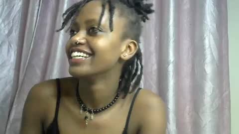 Snapshot of petite_star2 chatting on December 2025 05:08:02 PM petite_star2 online show from December 2025 05:08:02 PM