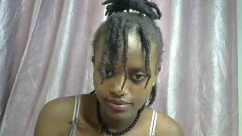 Snapshot of petite_star2 chatting on December 2025 05:26:01 AM petite_star2 online show from December 2025 05:26:01 AM