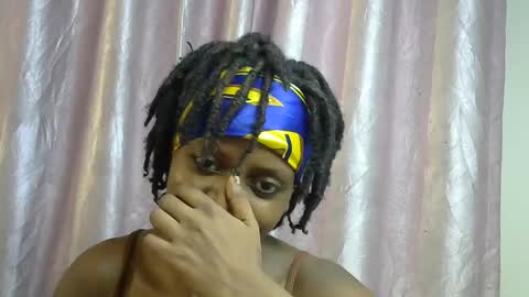 Snapshot of petite_star2 chatting on December 2025 07:58:02 AM petite_star2 online show from December 2025 07:58:02 AM