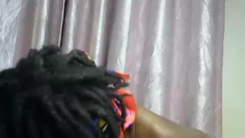 Snapshot of petite_star2 chatting on December 2025 08:02:01 PM petite_star2 online show from December 2025 08:02:01 PM