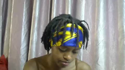 Snapshot of petite_star2 chatting on December 2025 08:13:01 PM petite_star2 online show from December 2025 08:13:01 PM