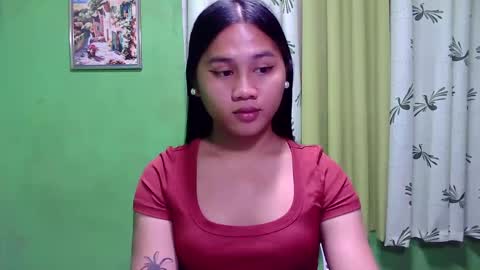Snapshot of petite_trish chatting on January 2025 11:32:01 AM trish online show from January 2025 11:32:01 AM