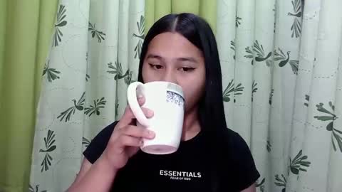 Snapshot of petite_trish chatting on January 2025 11:11:02 PM trish online show from January 2025 11:11:02 PM