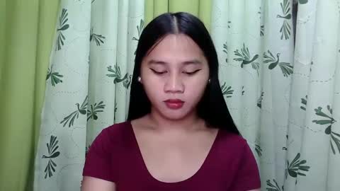 Snapshot of petite_trish chatting on January 2025 11:17:02 PM trish online show from January 2025 11:17:02 PM
