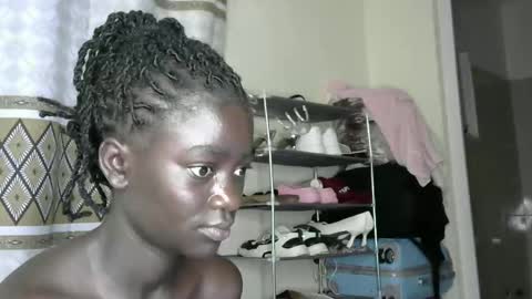 Snapshot of petitte_gyaal chatting on November 2025 02:10:02 AM petitte_gyaal online show from November 2025 02:10:02 AM