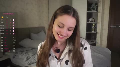 Snapshot of philippadelmore chatting on February 2025 12:03:01 AM Bella online show from February 2025 12:03:01 AM