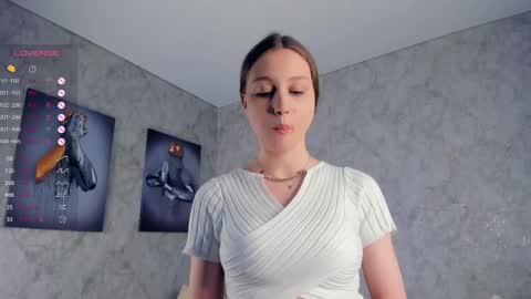 Snapshot of philippadelmore chatting on March 2025 11:17:01 AM Bella online show from March 2025 11:17:01 AM