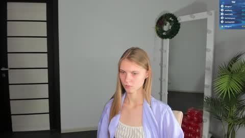 Phoebe online show from December 2024 05:37:01 PM