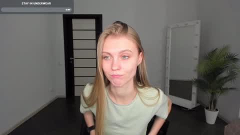Phoebe online show from January 2025 11:10:02 PM