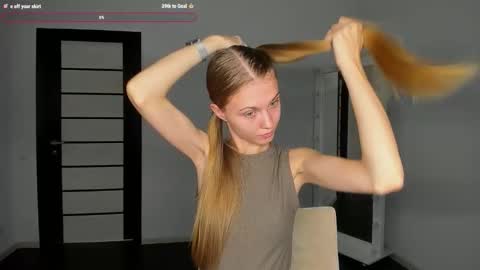 Phoebe online show from September 2025 09:42:02 AM