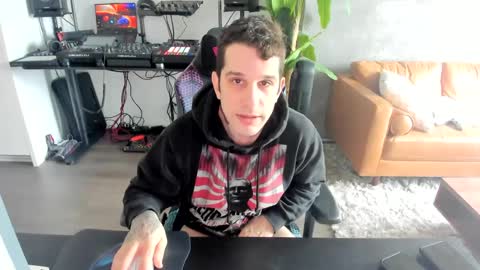 Snapshot of pierrefitch chatting on March 2025 06:32:01 PM Pierre Fitch online show from March 2025 06:32:01 PM