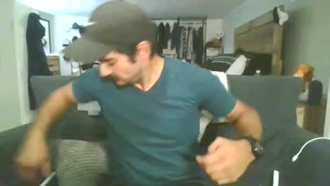 Snapshot of piggybottom299 chatting on November 2025 04:18:02 AM piggybottom299 online show from November 2025 04:18:02 AM