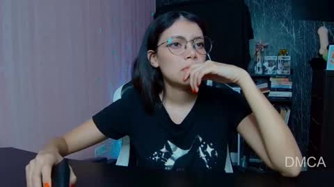 Snapshot of piixiie_d_oll chatting on November 2025 02:32:02 AM Andrea G online show from November 2025 02:32:02 AM